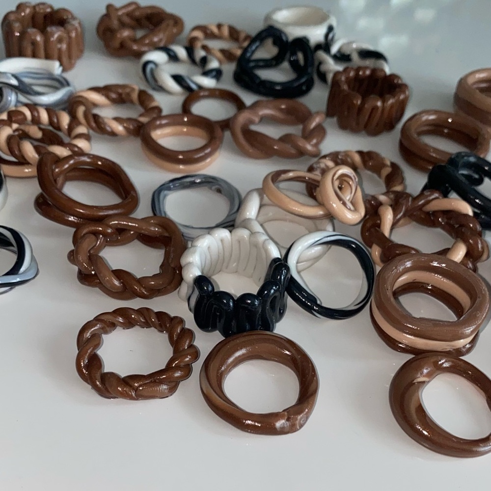 Chunky clay rings - neutral set of 5 - Picture 8 of 10